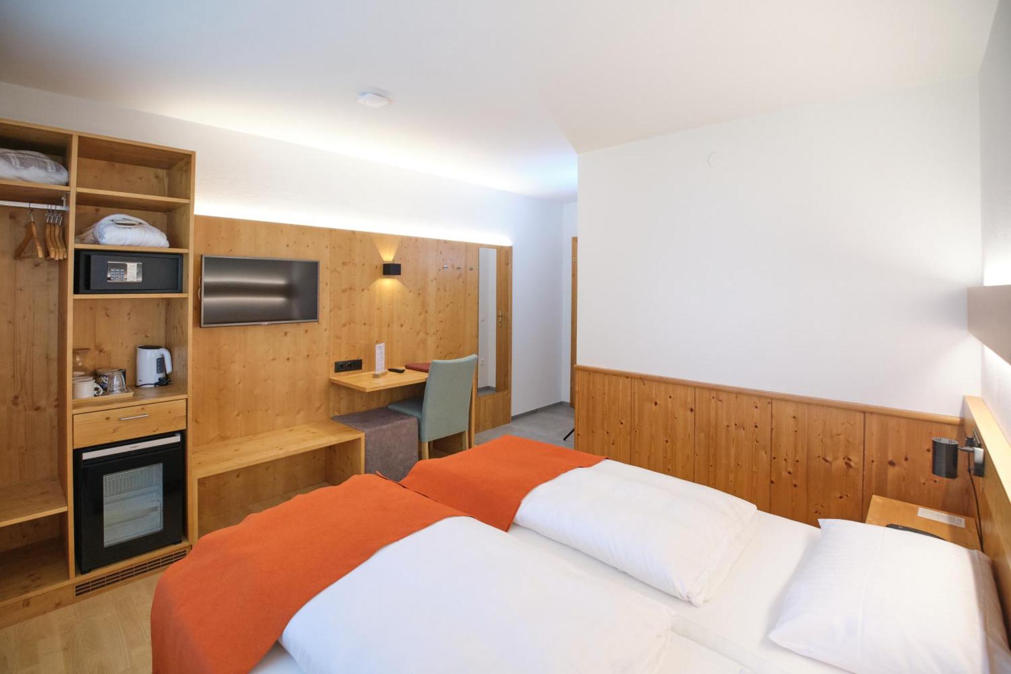 Santner, Hotel Eugendorf Dış mekan fotoğraf