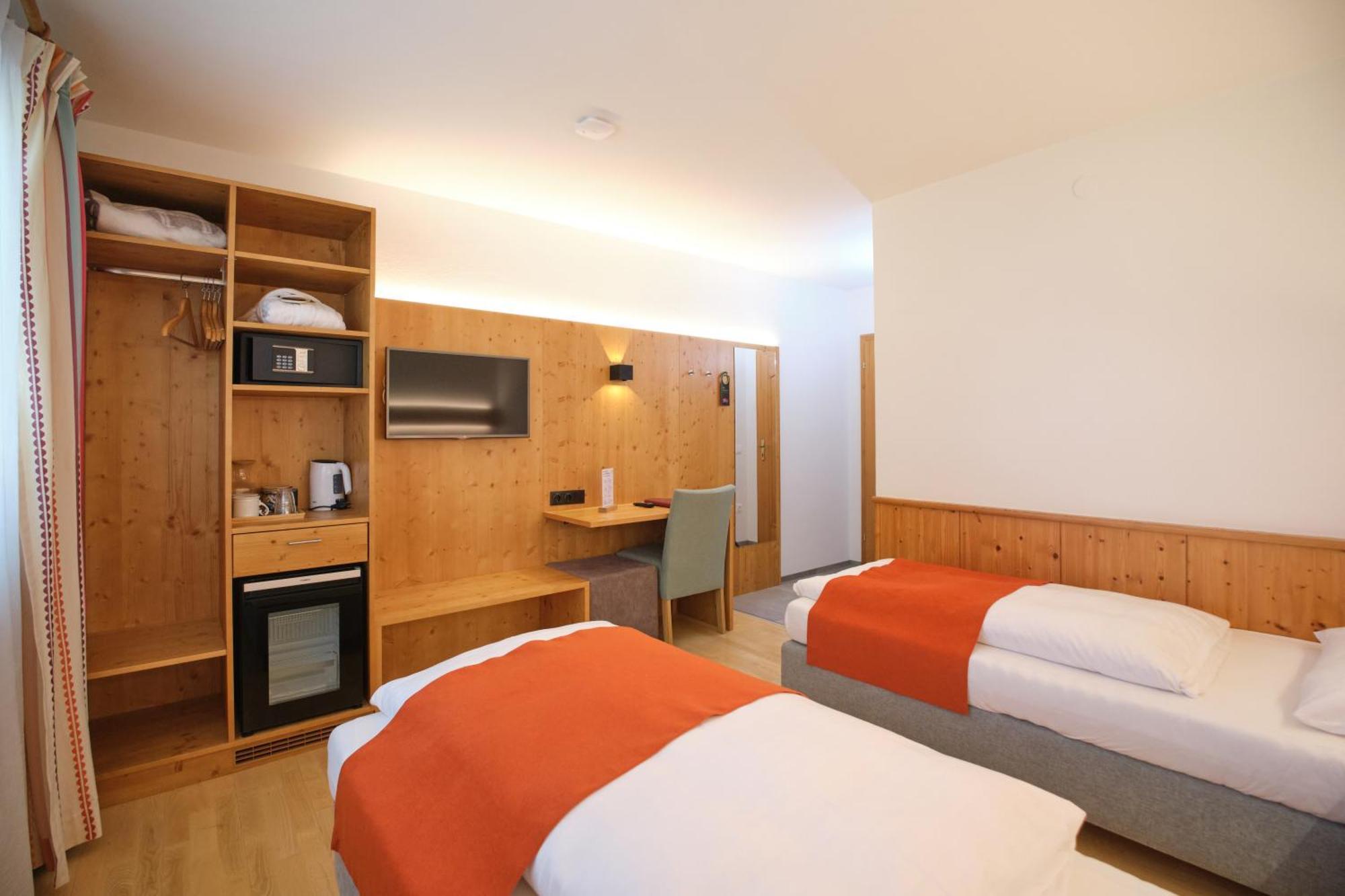 Santner, Hotel Eugendorf Dış mekan fotoğraf